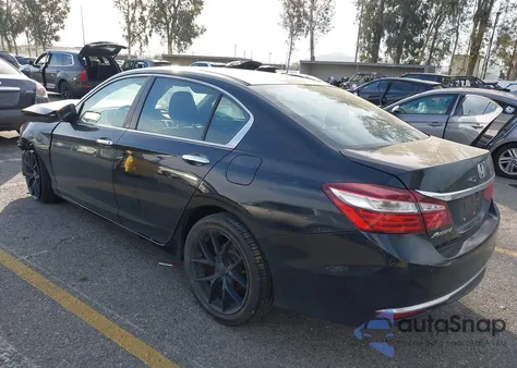 2016 Honda Accord Lx z USA, uszkodzony, nr VIN 1HGCR2F30GA047065